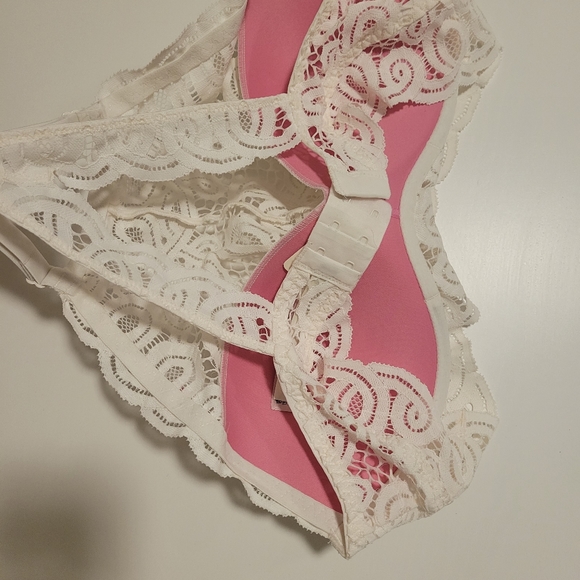New Victoria's Secret Pink push up Bras  Medium - Picture 7 of 8